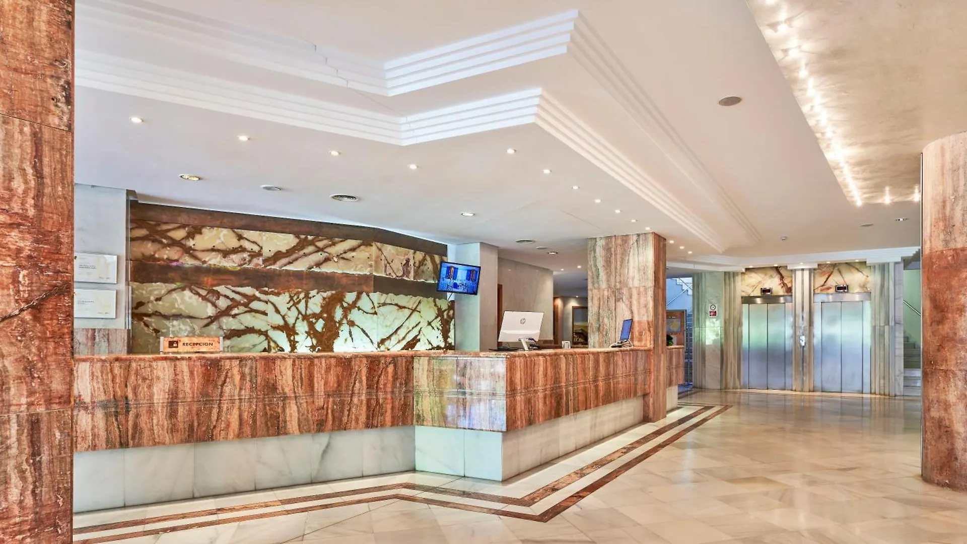 Hotel Serrano Palace Cala Ratjada  Spain